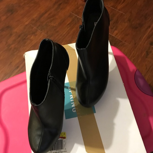 Booties - Picture 4 of 4